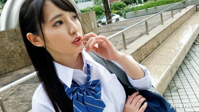 Nóng Bỏng Cùng Nữ Sinh J-chan Và Ông Bố Nuôi Đồi Bại Trong FC2-PPV-1640514