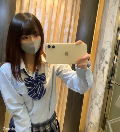 Rika-Chan: Nữ Sinh 18 Tuổi Gợi Cảm Trong Cảnh Quay Đầu Tiên (FC2-PPV-2071287)