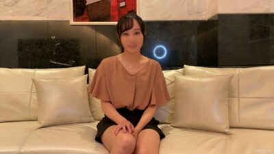 FC2-PPV-3817206: Yui Chen Khiêu Khích Với Cảnh Nóng Bỏng Mắt