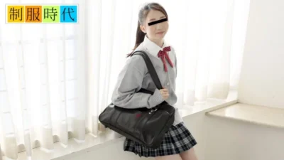 Kaneko Mifue nóng bỏng tự sướng lần đầu trong bộ đồng phục nữ sinh (10MUSUME-051018_01)